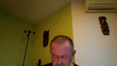 Snapshot of nikyo419 chatting on 11/10/25, 05:28 nikyo419 online show from 11/10/25, 05:28