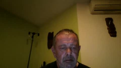 Snapshot of nikyo419 chatting on 11/16/25, 04:40 nikyo419 online show from 11/16/25, 04:40