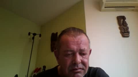 Snapshot of nikyo419 chatting on 12/21/25, 06:31 nikyo419 online show from 12/21/25, 06:31