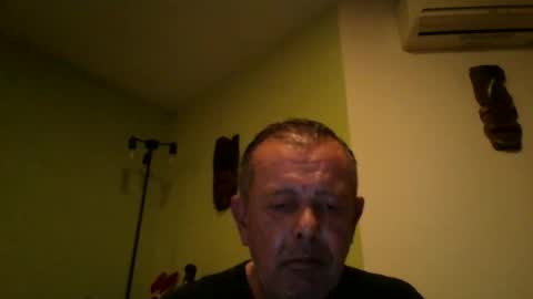 Snapshot of nikyo419 chatting on 12/22/25, 05:26 nikyo419 online show from 12/22/25, 05:26