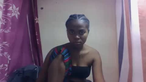 Snapshot of nilahmarie chatting on 09/25/25, 07:45 nilah online show from 09/25/25, 07:45