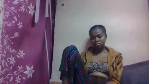 Snapshot of nilahmarie chatting on 10/13/25, 12:05 nilah online show from 10/13/25, 12:05