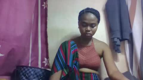 nilah online show from 11/18/25, 03:01