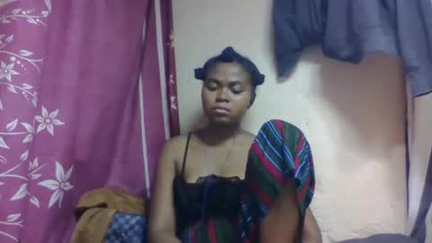 nilah online show from 11/23/25, 06:52