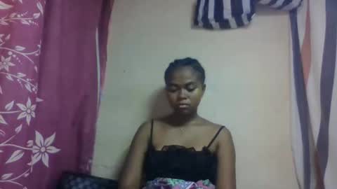 nilah online show from 11/26/25, 02:23