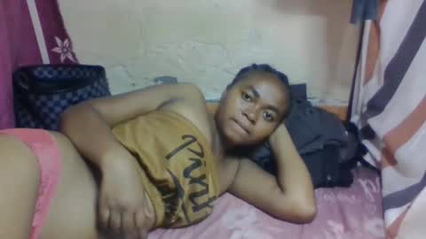 nilah online show from 11/29/25, 09:12