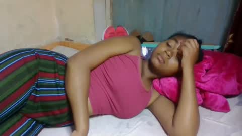 nilah online show from 05/02/26, 03:33