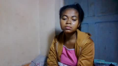 Snapshot of nilahmarie chatting on 06/25/26, 03:17 nilah online show from 06/25/26, 03:17