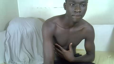 Snapshot of nileboys chatting on 11/27/25, 10:56 Niles online show from 11/27/25, 10:56