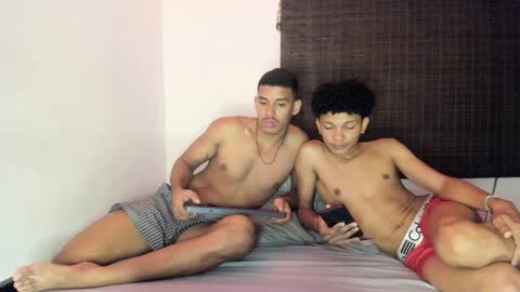 Snapshot of nilx_moon09 chatting on 12/17/24, 01:39 Nilx Jhon and Addam online show from 12/17/24, 01:39