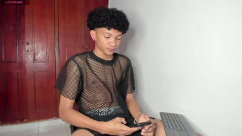 Snapshot of nilx_moon09 chatting on 01/31/25, 03:09 Nilx Jhon and Addam online show from 01/31/25, 03:09