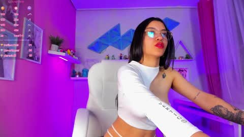 Nina online show from 01/22/25, 11:53