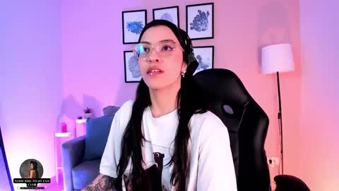 Nina online show from 09/13/25, 08:08