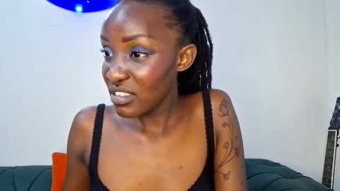 nina_bambi online show from 09/30/25, 03:28