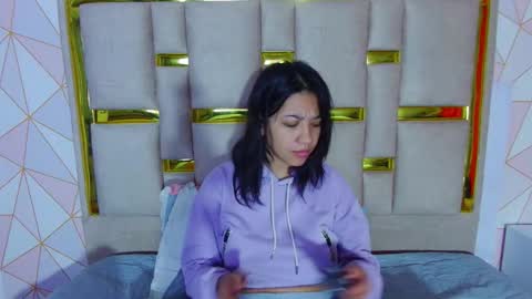 Nina Carther online show from 02/04/26, 10:21