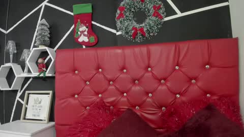 Nina online show from 12/23/24, 08:11