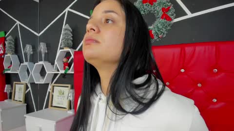 Nina online show from 12/28/24, 08:05