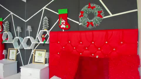 Nina online show from 12/30/24, 03:47