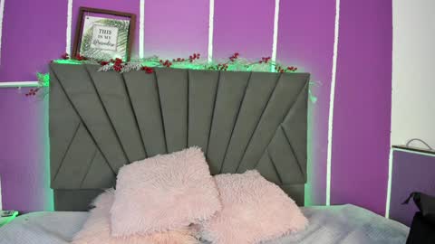 Nina online show from 01/16/25, 04:28