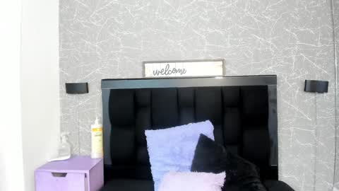 Nina online show from 01/25/25, 07:06