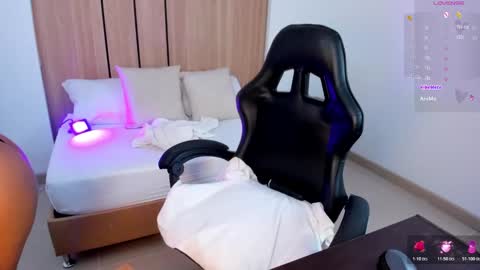 N I N A online show from 03/26/26, 02:39