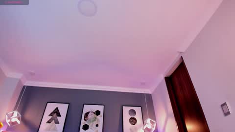 nina_ford_ online show from 12/16/25, 03:11