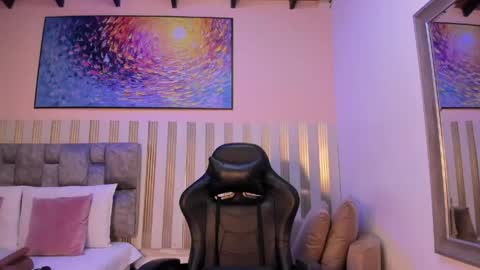 nina_glow_ online show from 06/03/26, 10:40