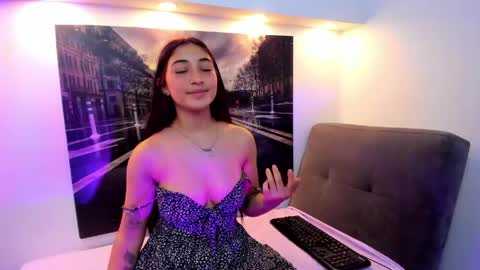 Snapshot of nina_mars_ chatting on 05/28/26, 07:11 Nina online show from 05/28/26, 07:11