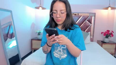 Snapshot of nina_myers chatting on 11/10/25, 10:58 Nina myers online show from 11/10/25, 10:58