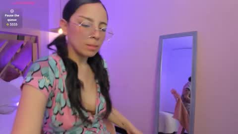 Snapshot of nina_myers chatting on 11/13/25, 10:47 Nina myers online show from 11/13/25, 10:47