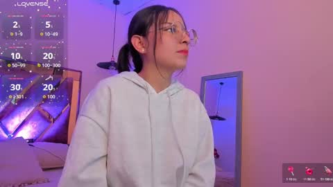 Snapshot of nina_myers chatting on 11/21/25, 02:54 Nina myers online show from 11/21/25, 02:54