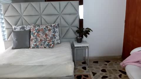  Nina  online show from 12/16/24, 08:16