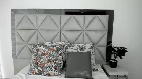  Nina  online show from 02/12/25, 08:50