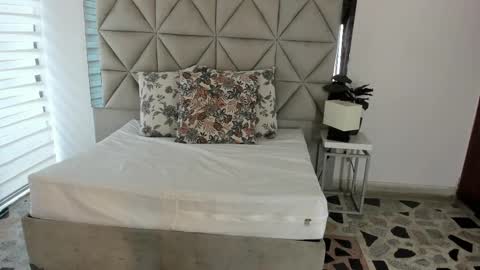  Nina  online show from 09/13/25, 08:30