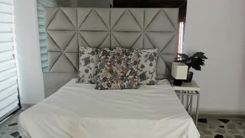  Nina  online show from 10/07/25, 09:12