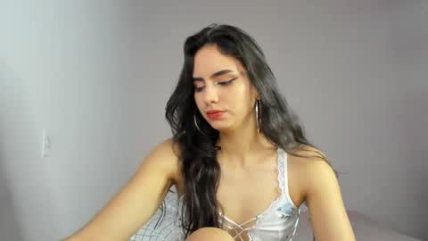  Nina  online show from 12/04/25, 08:06