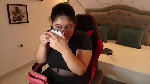  N I N A online show from 09/26/25, 09:24