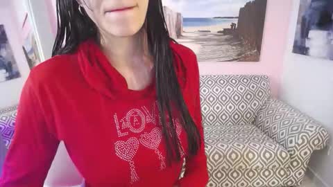 Nina online show from 10/25/25, 12:13