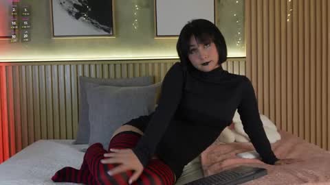 NINA online show from 04/16/26, 12:17