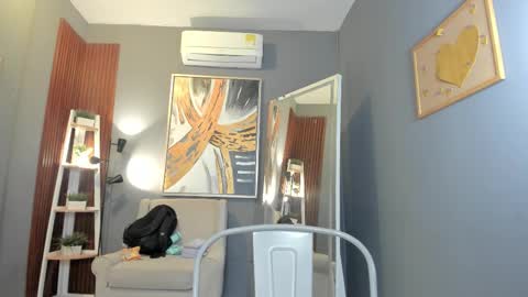 Nina online show from 02/10/26, 11:47