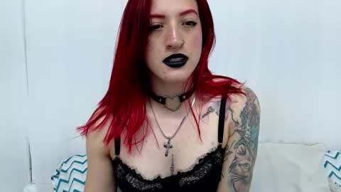 Snapshot of ninaa_fox chatting on 02/25/25, 05:36 Ninaa fox online show from 02/25/25, 05:36