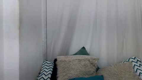 Snapshot of ninaa_fox chatting on 03/12/25, 04:24 Ninaa fox online show from 03/12/25, 04:24