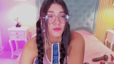 Nina  online show from 06/09/26, 12:50