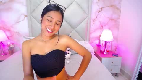 Nina Bravura online show from 02/20/26, 01:33