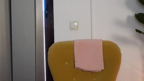 NinaCrystal online show from 03/04/26, 09:15