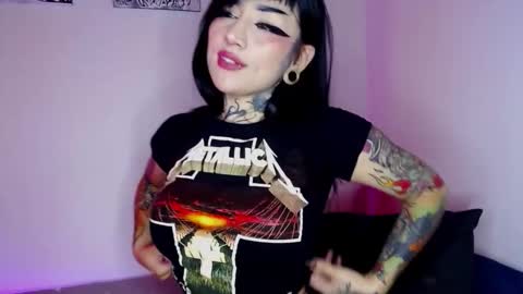  Heyyy guys Im Ninas crazy  online show from 04/10/26, 03:39