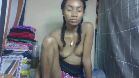 ninaeaa online show from 03/12/26, 09:32