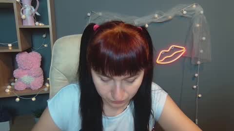 Snapshot of ninaflawlees chatting on 09/18/25, 12:07 ninaflawlees online show from 09/18/25, 12:07