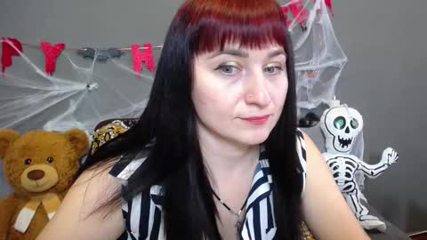 Snapshot of ninaflawlees chatting on 10/24/25, 11:50 ninaflawlees online show from 10/24/25, 11:50