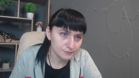 Snapshot of ninaflawlees chatting on 12/01/25, 12:54 ninaflawlees online show from 12/01/25, 12:54